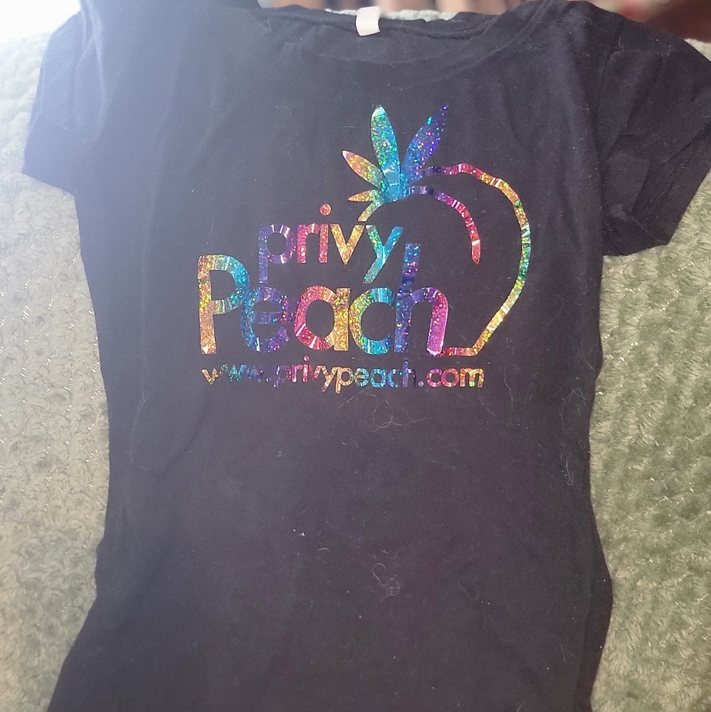 Privy Peach Tee